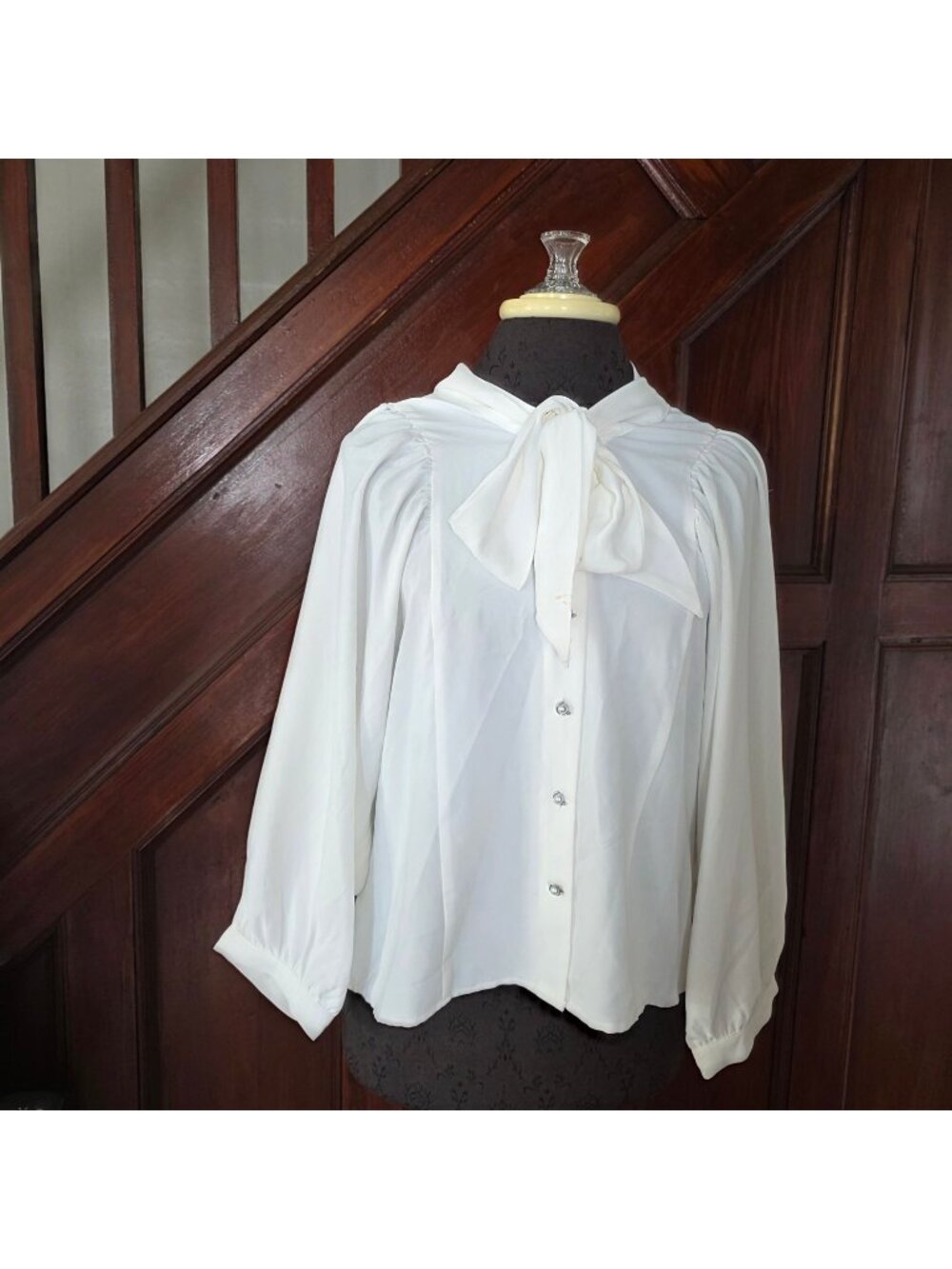 Adrianna Papell White Button-Up Blouse With Tie Neck & Pearl Buttons Womens M Nw